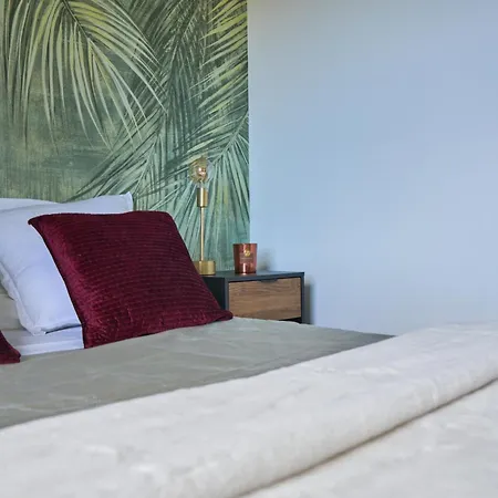 Oasis Bed & Breakfast *