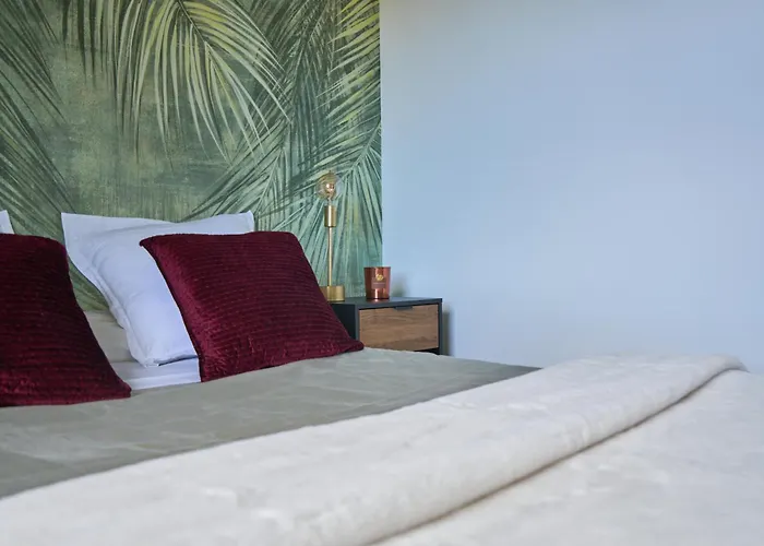 Oasis Bed & Breakfast *